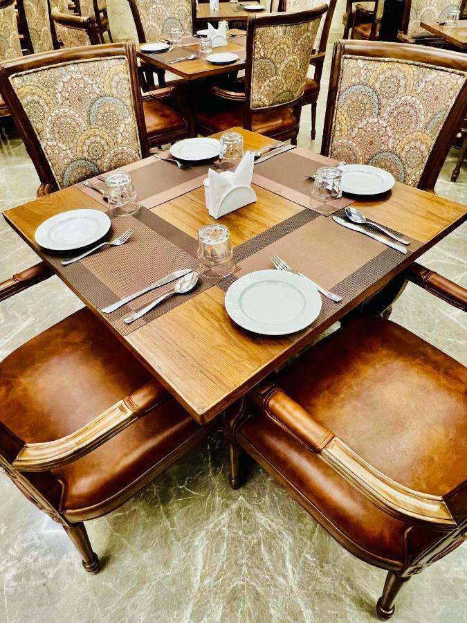 Hotel Rock Regency Mount Abu - A Boutique Rodetel Buitenkant foto